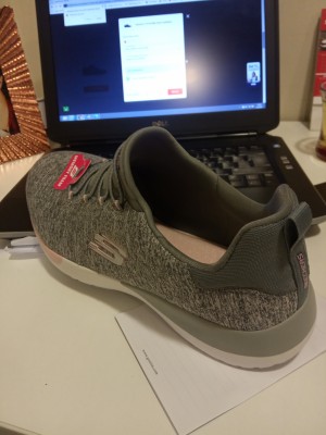 30 Temmuzda Skechers 14146-bbk Kadın Ayakkabı Siparişi Verdim Renk Numara Model Yanlış Geldi